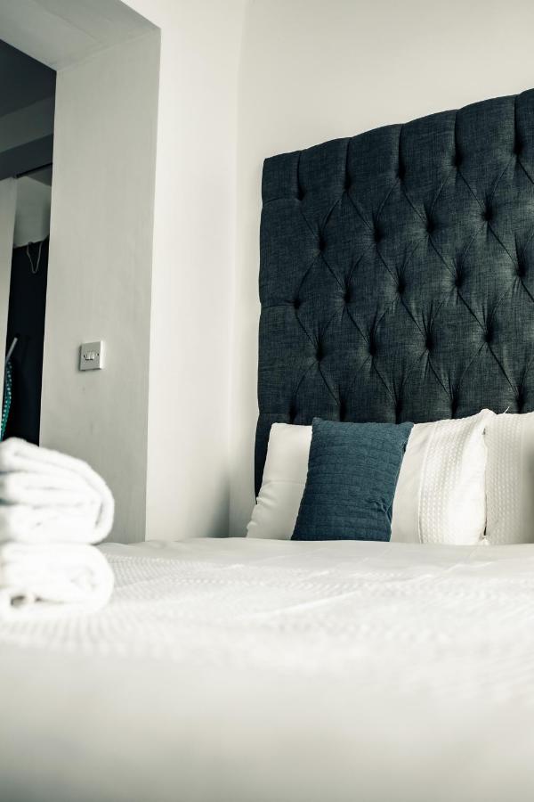 Dealhouse Apartments 10 Huddersfield Bagian luar foto