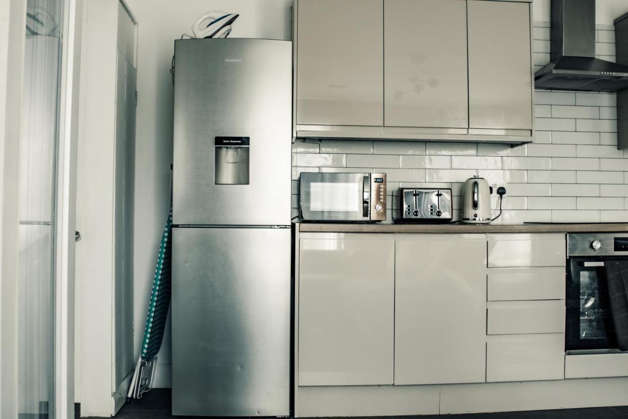 Dealhouse Apartments 10 Huddersfield Bagian luar foto