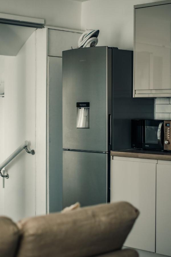 Dealhouse Apartments 10 Huddersfield Bagian luar foto
