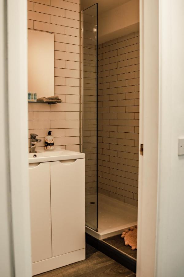 Dealhouse Apartments 10 Huddersfield Bagian luar foto