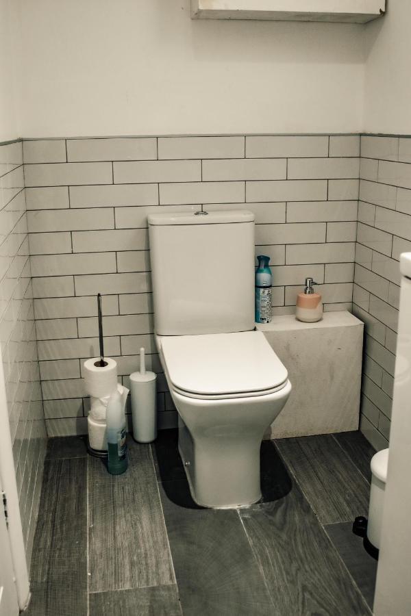 Dealhouse Apartments 10 Huddersfield Bagian luar foto