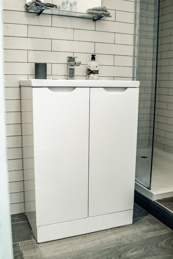 Dealhouse Apartments 10 Huddersfield Bagian luar foto