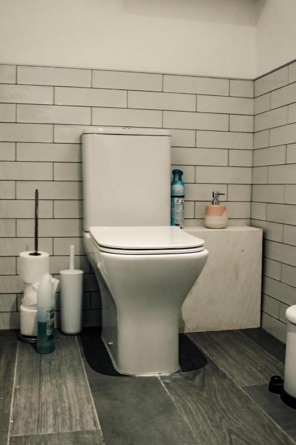 Dealhouse Apartments 10 Huddersfield Bagian luar foto